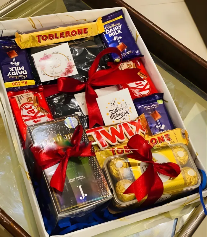 Premium Square Chocolate Box image 02